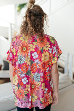 Load image into Gallery viewer, Flit About Floral Top in Pink