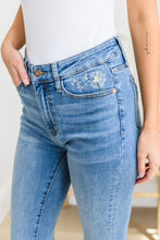 Load image into Gallery viewer, Hi-waisted Dandelion Embroidery Skinny