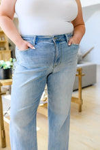 Load image into Gallery viewer, Tate High Rise Straight Jeans